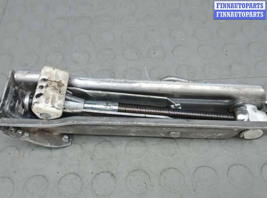 купить домкрат на MERCEDES BENZ C-CLASS W204