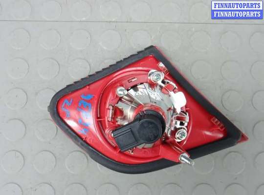 Фонарь крышки багажника на Volkswagen Passat B6 (3C)