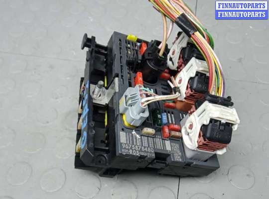 купить блок предохранителей на PEUGEOT 308 1