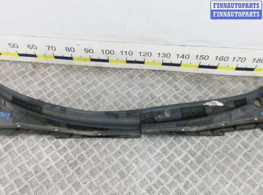 купить накладка декоративная (жабо, дождевик) на MAZDA 6 1