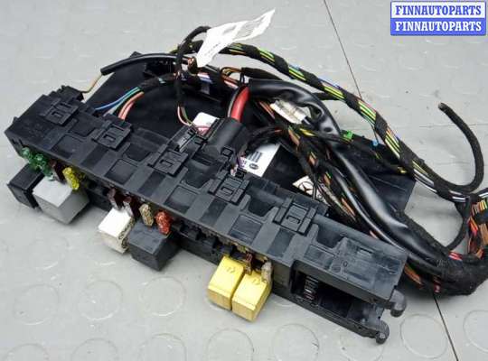 купить блок предохранителей на MERCEDES BENZ CLK C209