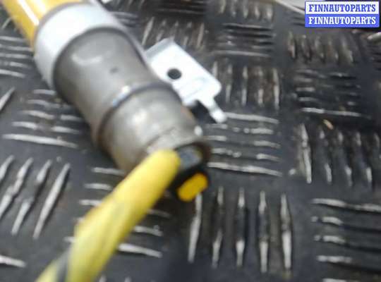 купить шторка безопасности на TOYOTA RAV 4 XA30