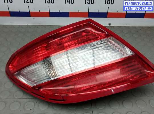 фонарь задний левый MB1577279 на MERCEDES BENZ C-CLASS W204