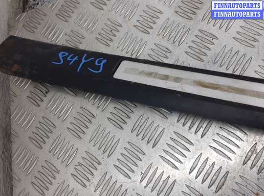 купить накладка порога внутренняя левая на AUDI A8 D3