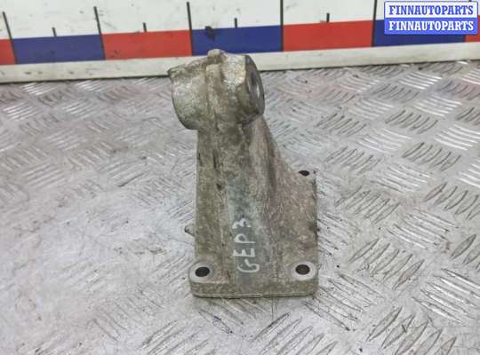 купить кронштейн двигателя бензиновый на MERCEDES BENZ CLK C209