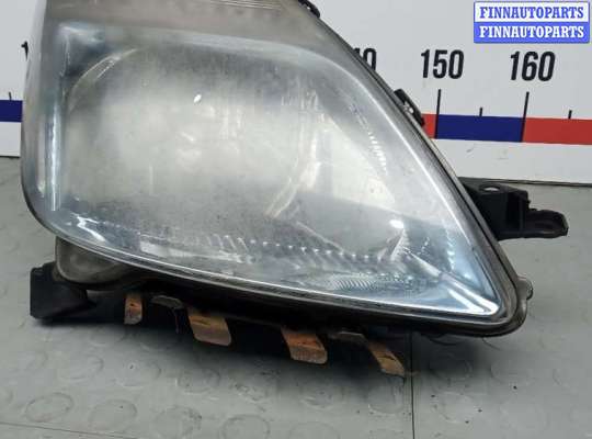 Фара передняя на Toyota Prius II