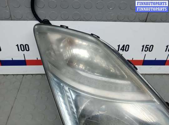 Фара передняя на Toyota Prius II