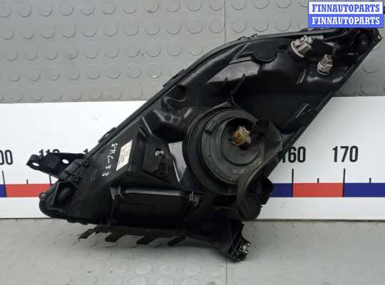 Фара передняя на Toyota Prius II