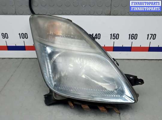 фара правая TT932392 на TOYOTA PRIUS XW20