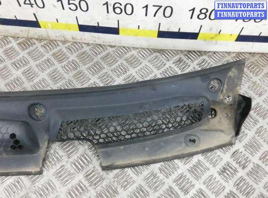 купить накладка декоративная (жабо, дождевик) на LANCIA DELTA 3