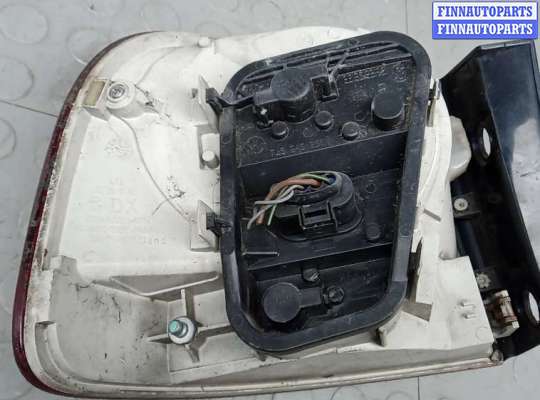 купить фонарь задний правый на VOLKSWAGEN TOUAREG 7L