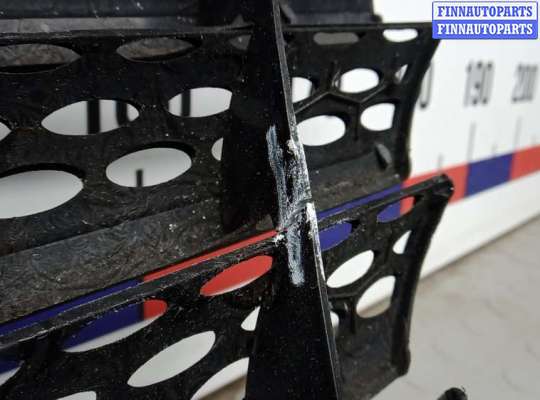 купить решетка радиатора на MERCEDES BENZ VITO W639