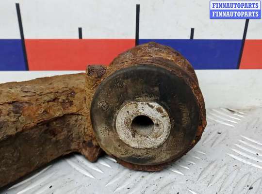 купить ступица задняя правая на VOLKSWAGEN TRANSPORTER T5