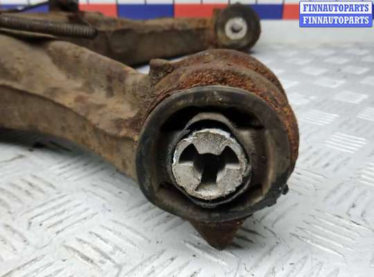 купить ступица задняя правая на VOLKSWAGEN TRANSPORTER T5