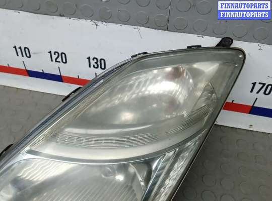 Фара передняя на Toyota Prius II