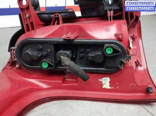 купить фонарь задний правый на PEUGEOT 5008