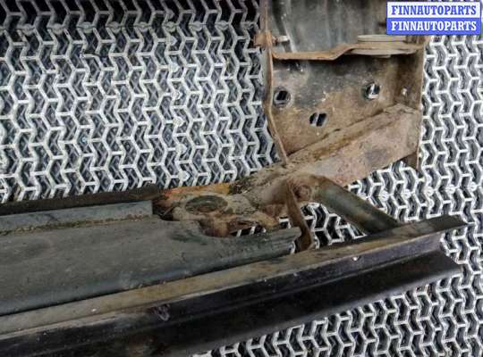 Панель передняя (телевизор) на Nissan Qashqai I (J10)