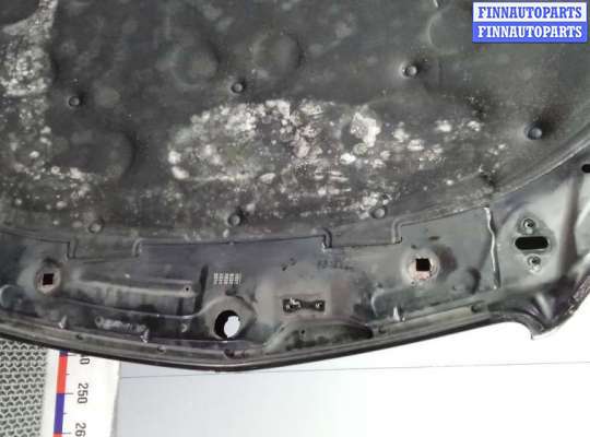 Капот на Mercedes-Benz C (W204)