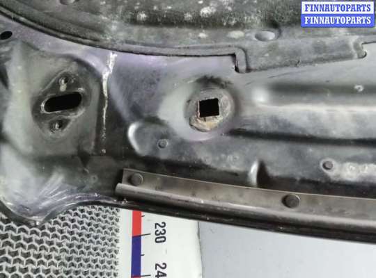 Капот на Mercedes-Benz C (W204)