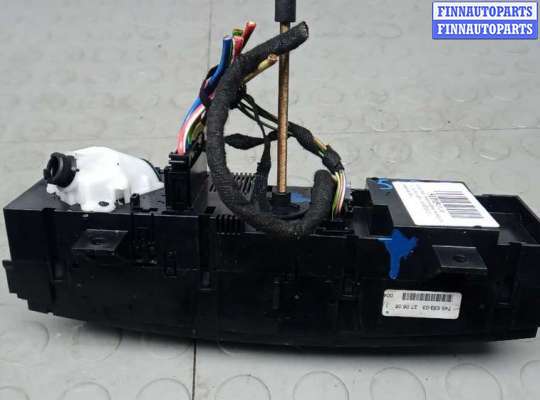 Блок управления печкой на Volkswagen Crafter I (2E)