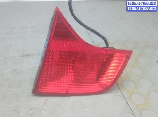 Купить фонарь правый крышки багажника на AUDI A4 B7 фонарь правый крышки багажника AU1720755 на AUDI A4 B7