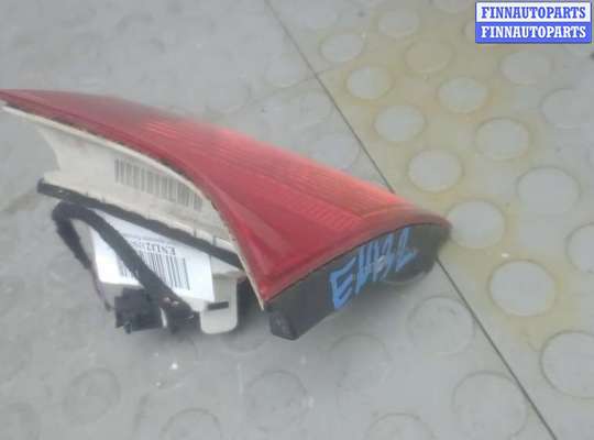 купить фонарь правый крышки багажника на AUDI A4 B7