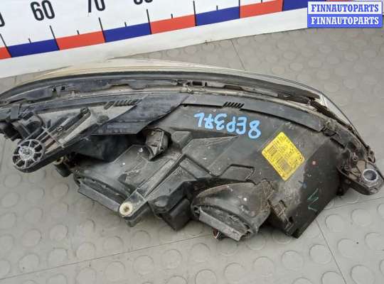 Фара передняя на Mercedes-Benz C (W204)