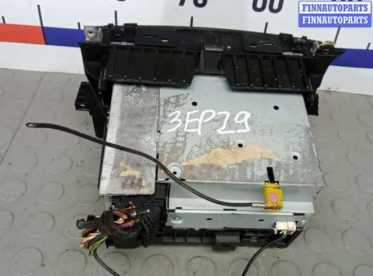 купить магнитола на MERCEDES BENZ VITO W639