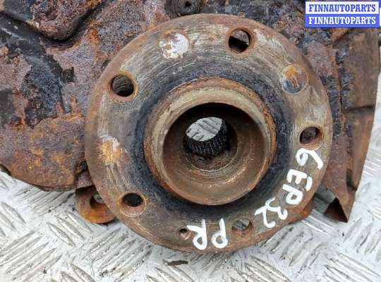 купить ступица передняя правая на SKODA OCTAVIA A5