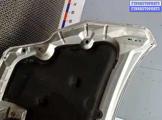 Капот на Ford Focus II