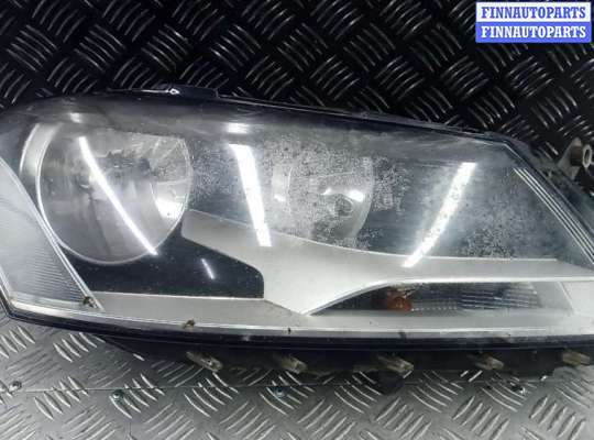 фара правая VG1758729 на VOLKSWAGEN PASSAT B7