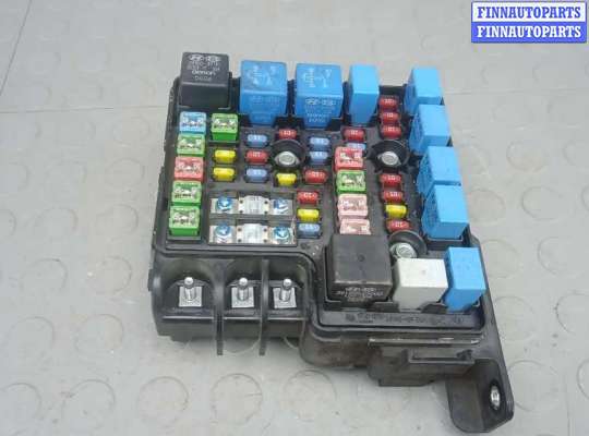 Купить блок предохранителей на HYUNDAI I30 FD блок предохранителей HN568181 на HYUNDAI I30 FD