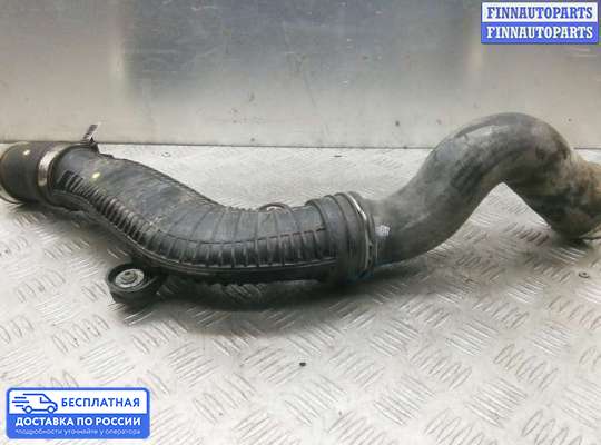 Патрубок (трубка, шланг) на Volkswagen Scirocco III (137)