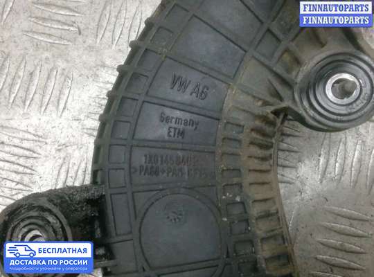 Патрубок (трубка, шланг) на Volkswagen Scirocco III (137)