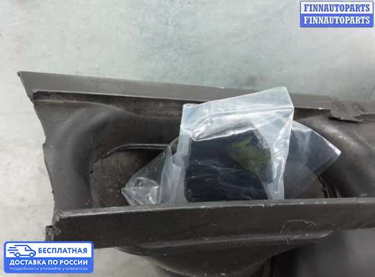 Крышка ДВС (декоративная) на Volkswagen Touran I (1T)