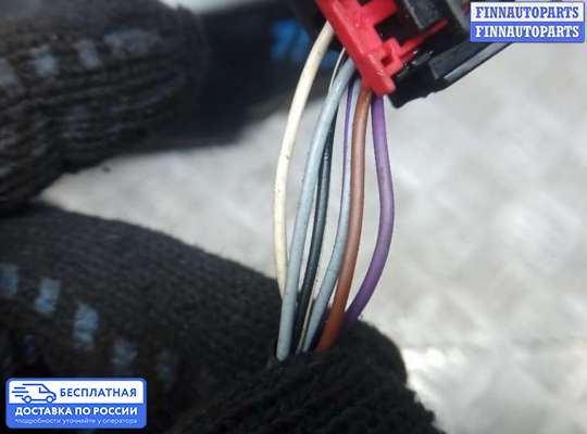 Зеркало боковое на Volkswagen Touran I (1T)