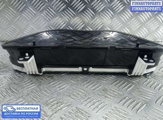 Щиток приборов на Toyota Avensis II (T250)