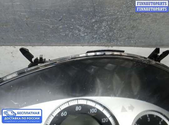Щиток приборов на Mercedes-Benz C (W204)