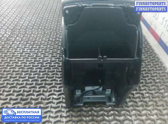 Подлокотник на Mercedes-Benz C (W204)
