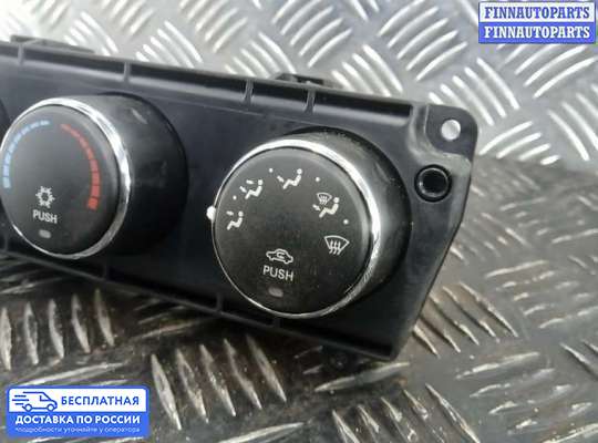 Блок управления печкой на Dodge Nitro