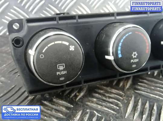 Блок управления печкой на Dodge Nitro