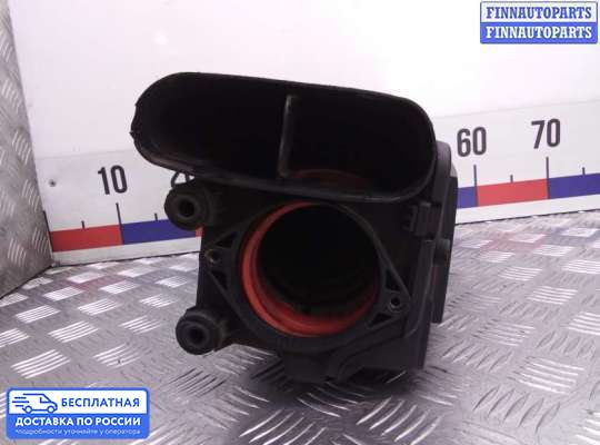 Корпус воздушного фильтра на Mercedes-Benz C (W203)