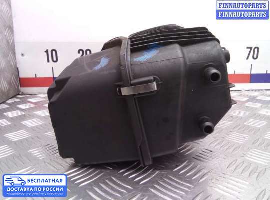 Корпус воздушного фильтра на Mercedes-Benz C (W203)