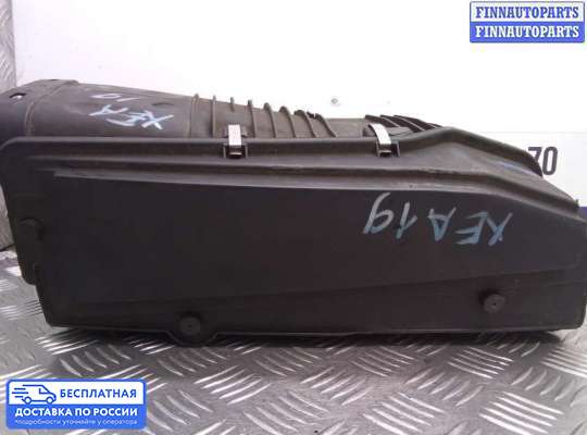 Корпус воздушного фильтра на Mercedes-Benz C (W203)