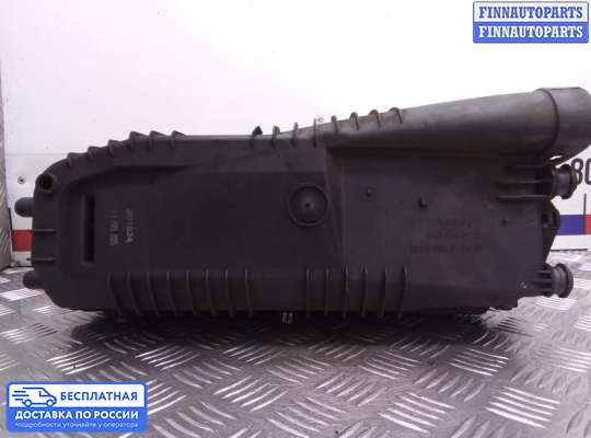 Корпус воздушного фильтра на Mercedes-Benz C (W203)