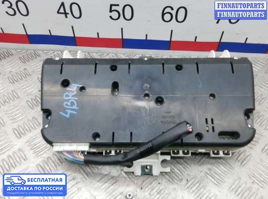 Щиток приборов на Toyota Corolla Verso III (AR10)