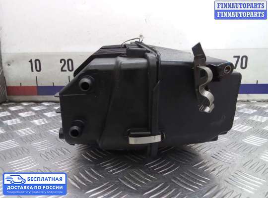 Корпус воздушного фильтра на Mercedes-Benz C (W203)