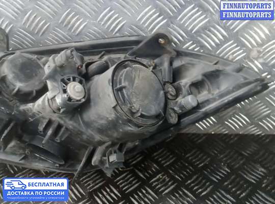 Фара передняя на Hyundai Coupe / Tiburon II (GK)