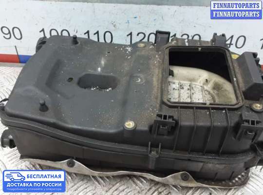 Корпус воздушного фильтра на Mercedes-Benz E (W212)