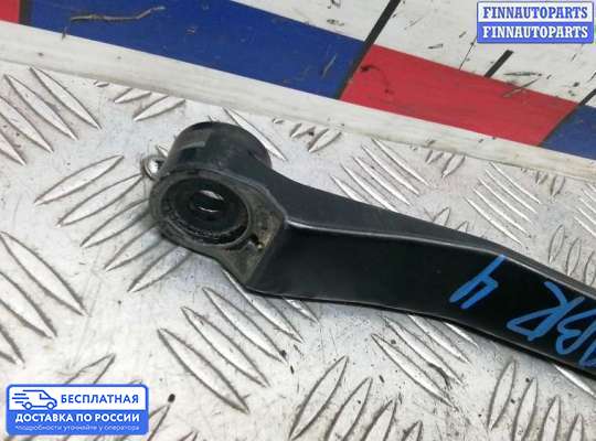 Поводок дворника на Toyota RAV4 II (XA20)